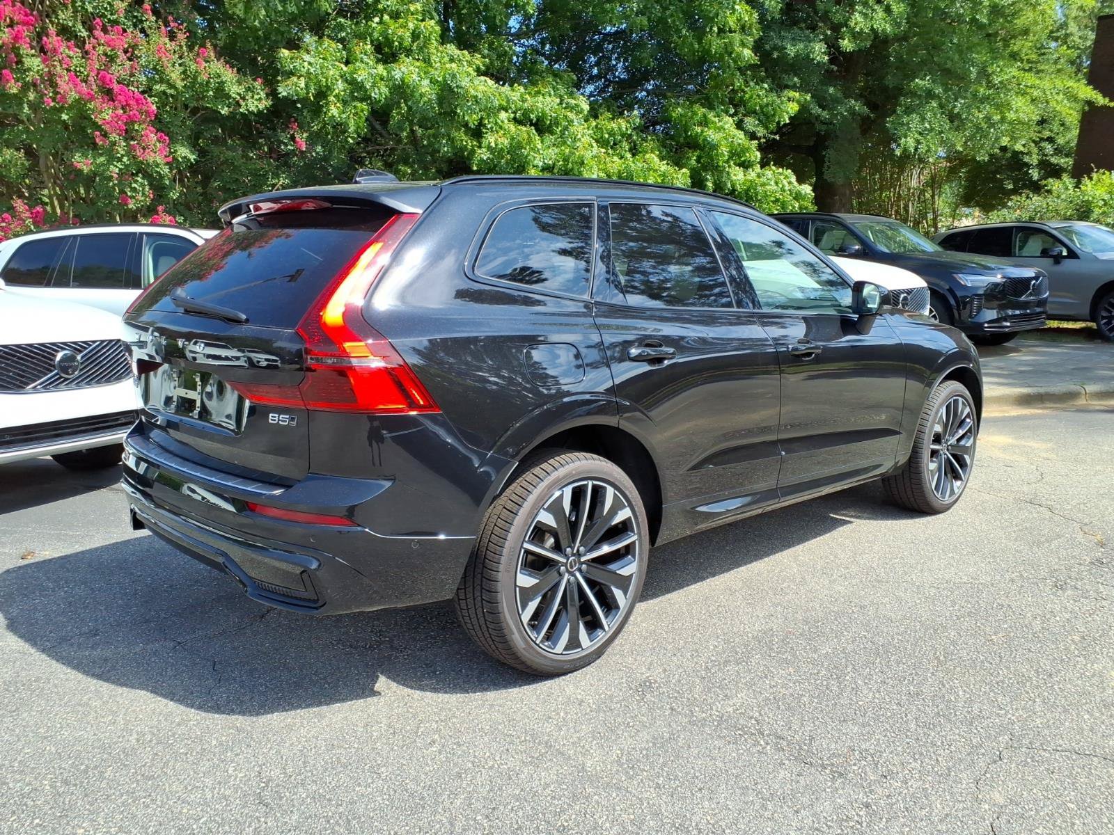 New 2026 Volvo XC60 B5 Ultra w/ Protection Package Premier AWD/4WD image 4