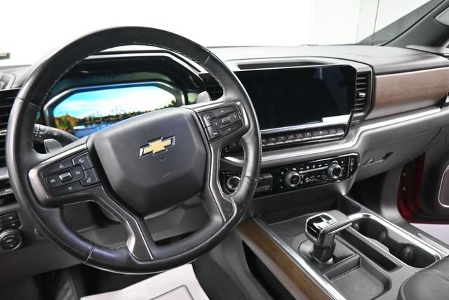 Used 2023 Chevrolet Silverado 1500 High Country w/ High Country Premium Package AWD/4WD image 26