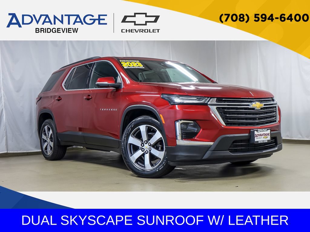 Used 2023 Chevrolet Traverse LT w/ LT Premium Package AWD/4WD image 1