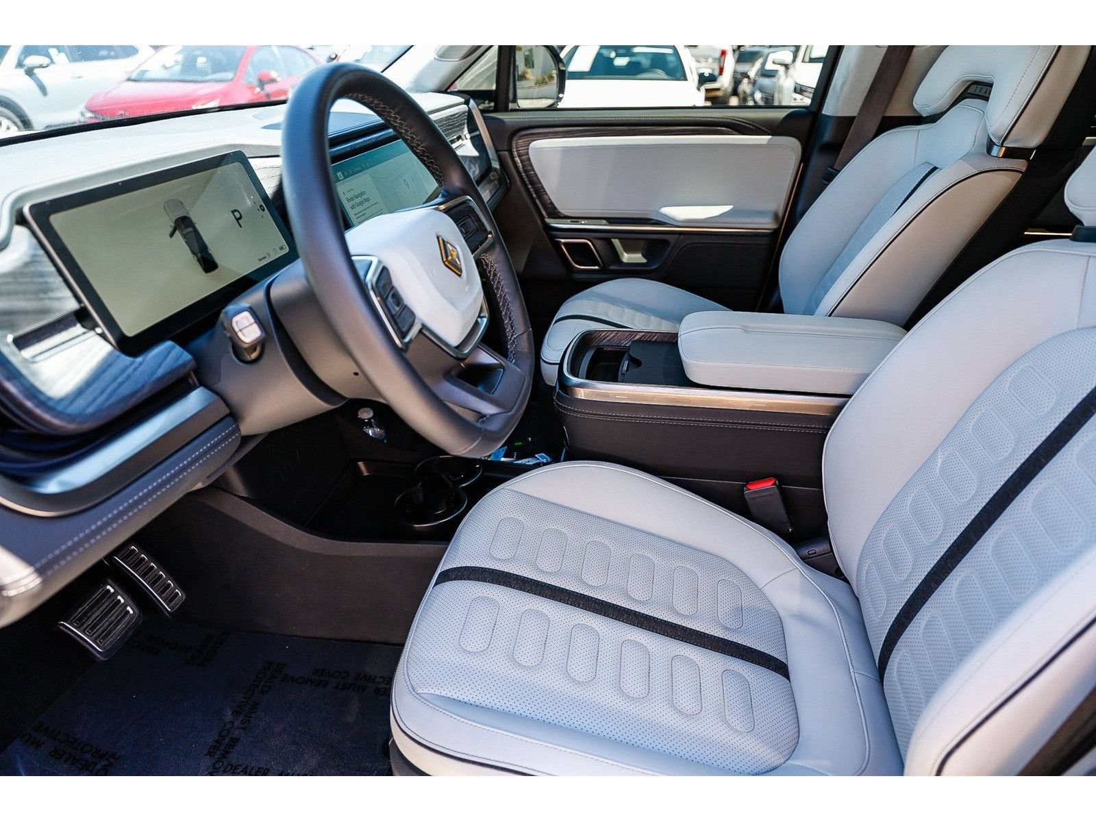 Used 2024 Rivian R1S Adventure AWD/4WD image 20