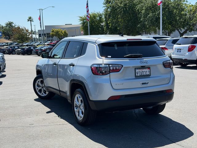 Used 2025 Jeep Compass Sport AWD/4WD image 9