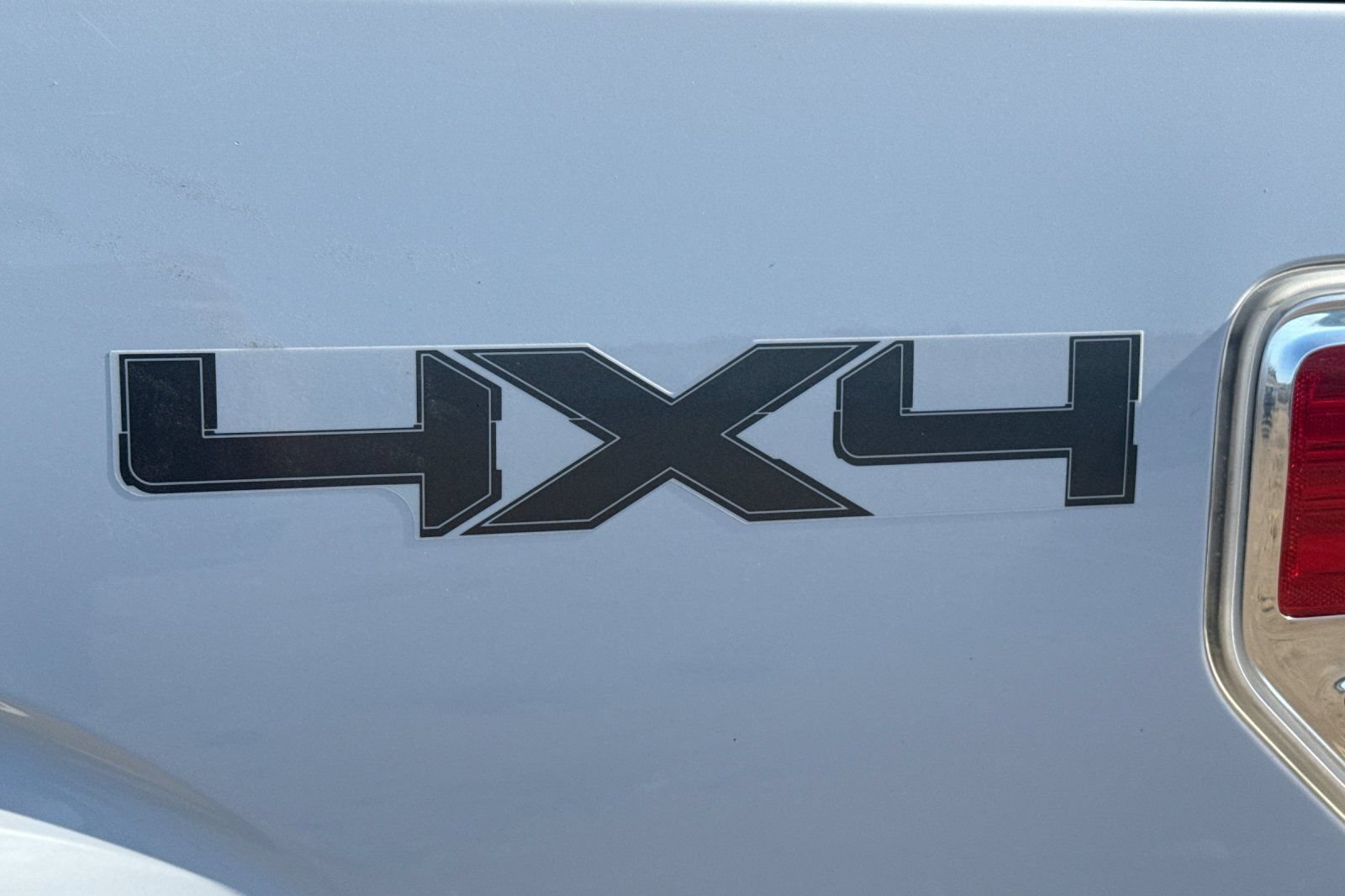 Used 2014 Ford F150 Lariat w/ Equipment Group 502A Luxury AWD/4WD image 6