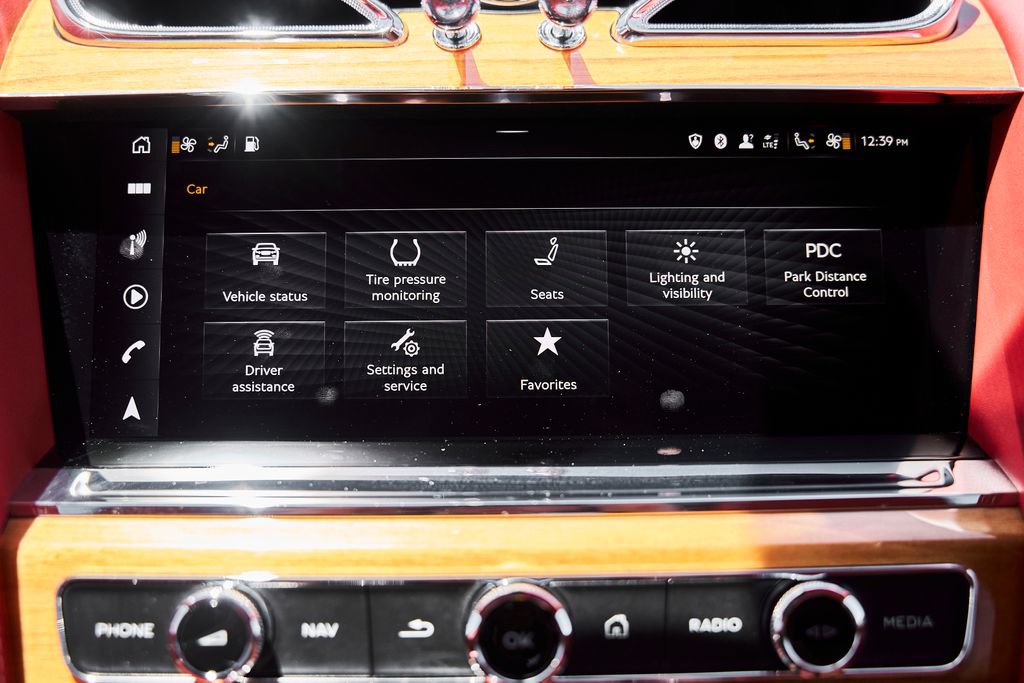 Used 2023 Bentley Bentayga AWD/4WD image 75