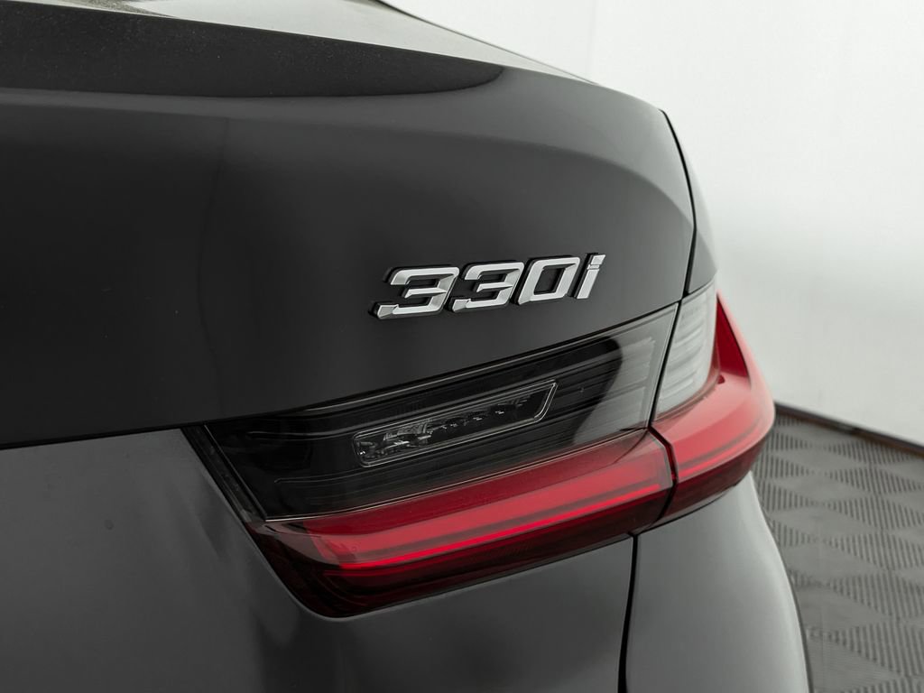 Used 2019 BMW 330i xDrive Sedan w/ Convenience Package image 12