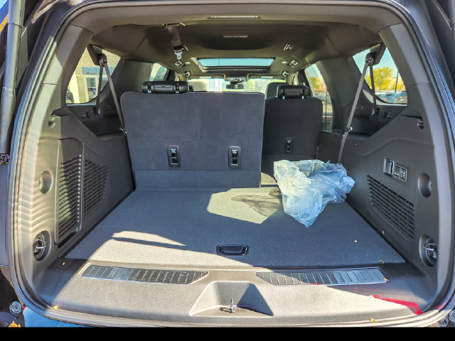 New 2026 GMC Yukon XL Denali w/ Sun & Power Step Package AWD/4WD image 23