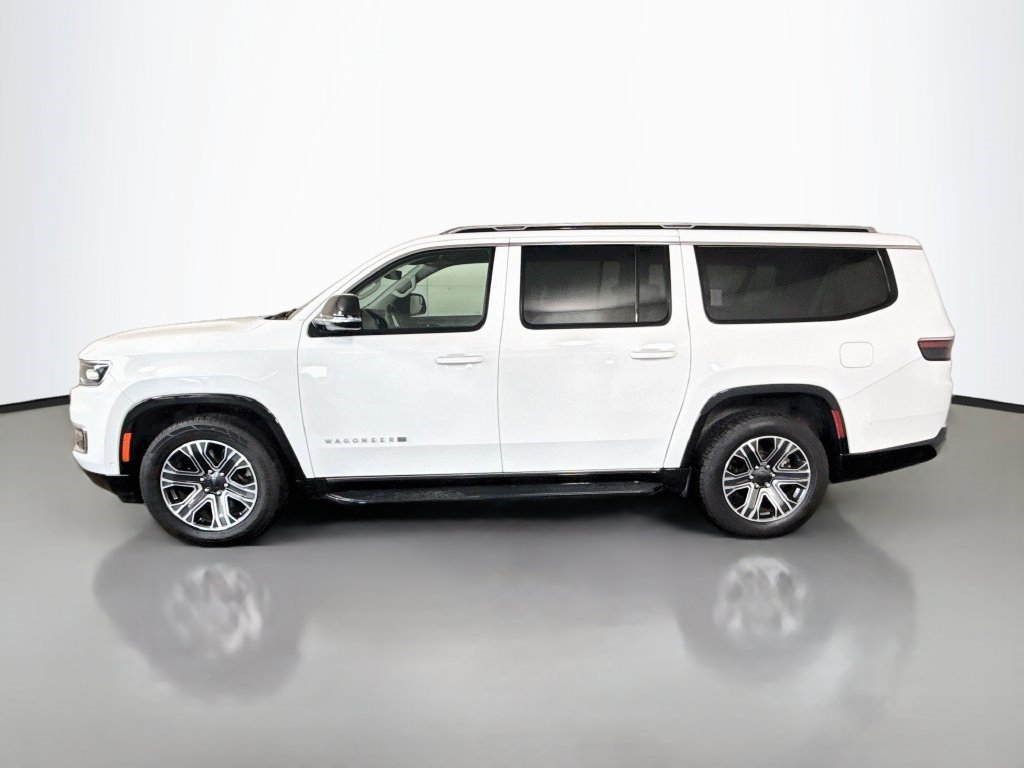 Used 2024 Jeep Wagoneer L Series II w/ Flexible Seating Group RWD image 6