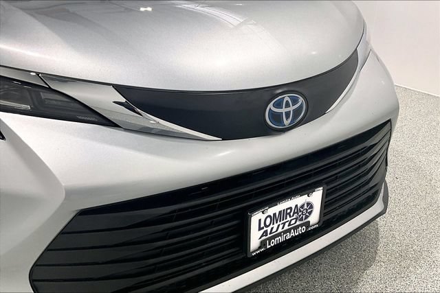 Used 2021 Toyota Sienna LE FWD image 40