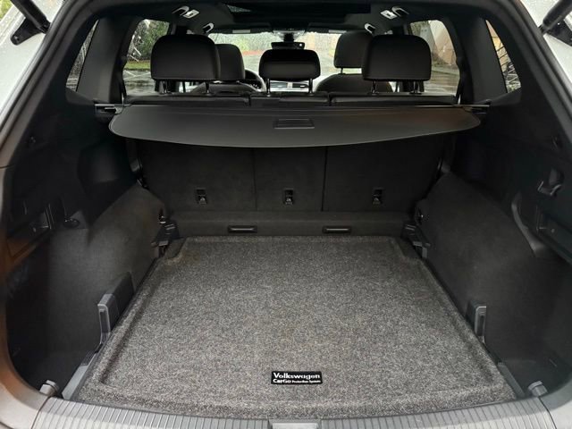 Used 2022 Volkswagen Tiguan SEL R-Line image 28