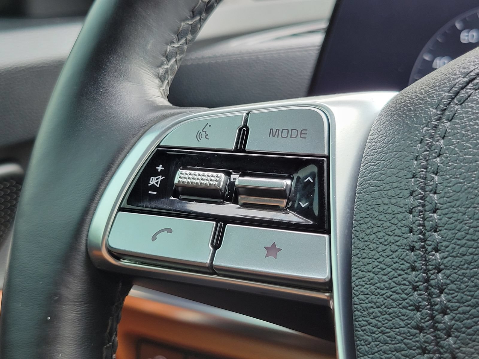 Certified 2024 Kia Telluride SX Prestige X-Line AWD/4WD image 17