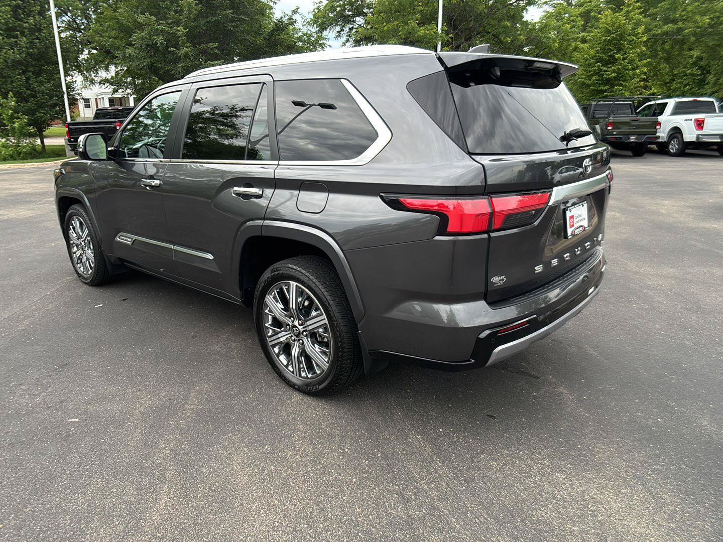Used 2025 Toyota Sequoia Capstone AWD/4WD image 14