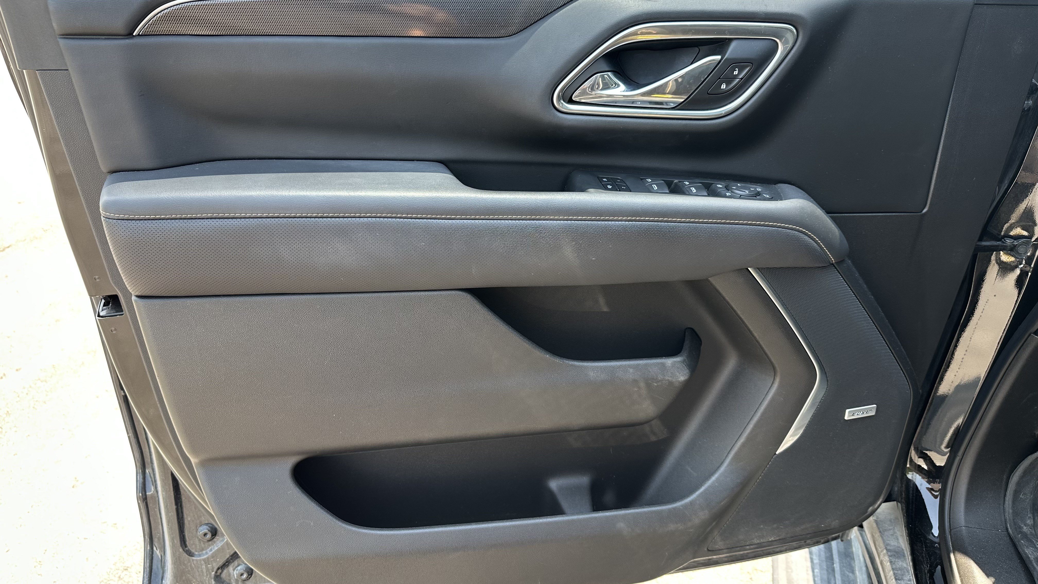 Used 2021 GMC Yukon AT4 w/ AT4 Premium Package AWD/4WD image 16