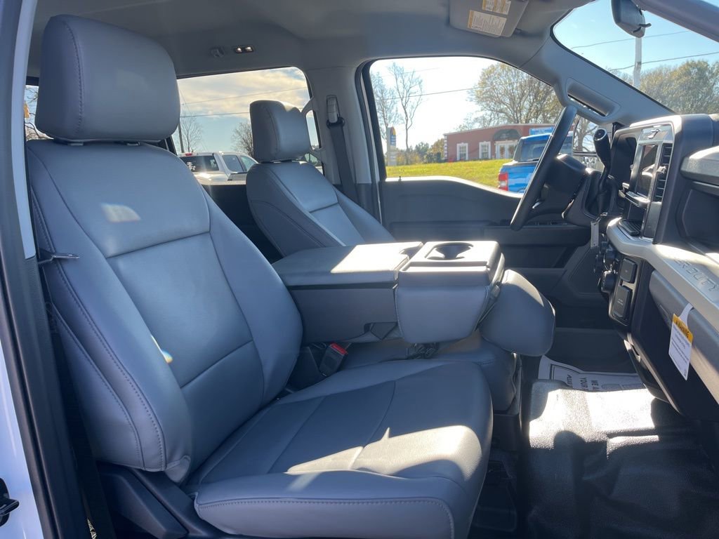 New 2026 Ford F350 XL w/ XL Chrome Package image 15