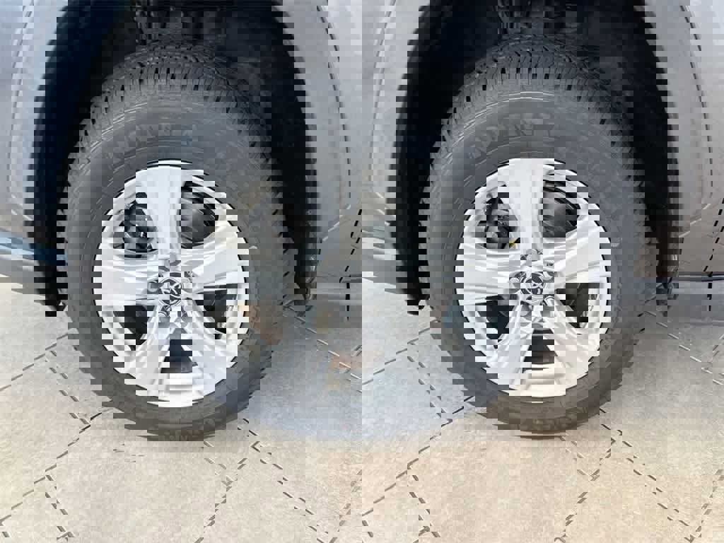 Used 2019 Toyota RAV4 XLE image 14