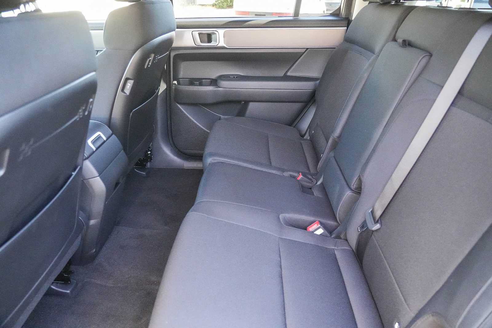 New 2027 Hyundai Santa Fe SE FWD image 18