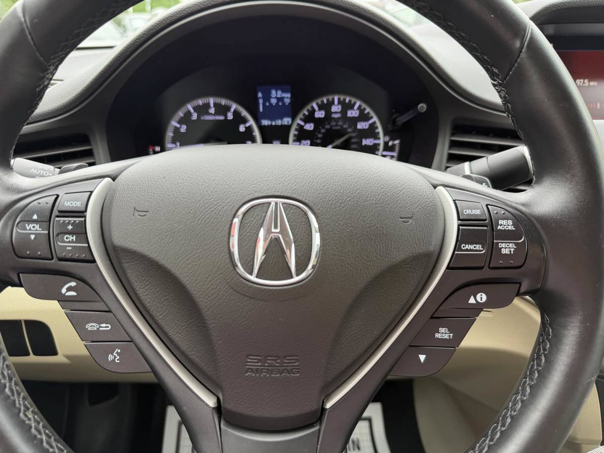Used 2017 Acura ILX FWD image 15