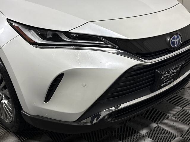 Used 2023 Toyota Venza XLE AWD/4WD image 12