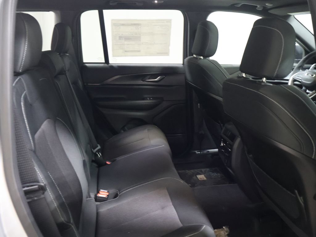 New 2026 Jeep Grand Cherokee Laredo X AWD/4WD image 16