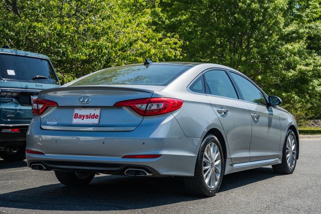 Used 2015 Hyundai Sonata Limited w/ Option Group 06 FWD image 6