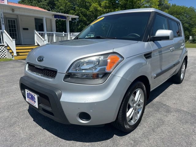 Used 2011 Kia Soul + FWD image 3