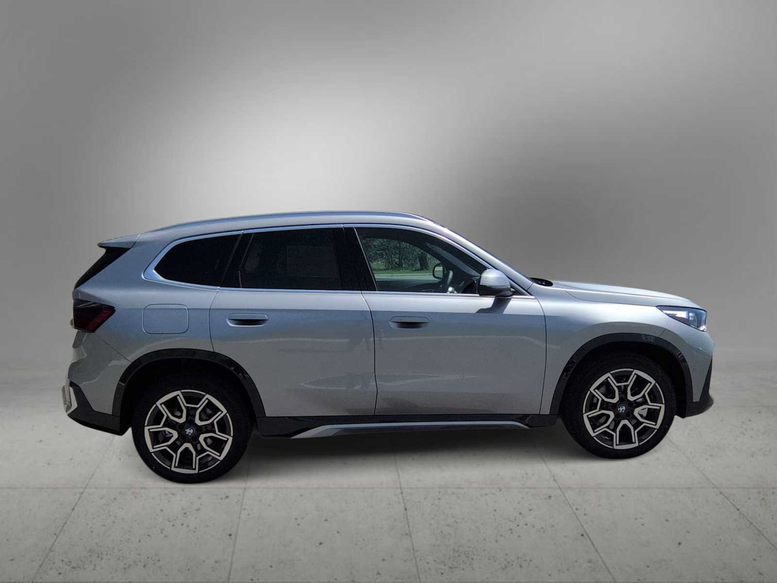 Used 2026 BMW X1 xDrive28i w/ Convenience Package AWD/4WD image 9