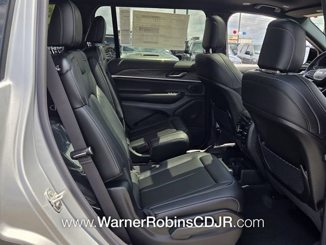 New 2026 Jeep Grand Cherokee L Limited RWD image 16