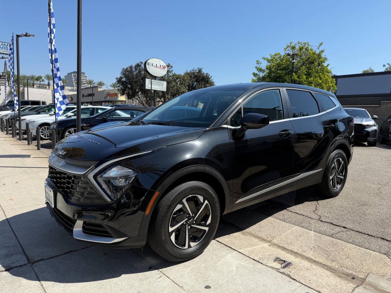 Used 2023 Kia Sportage LX AWD/4WD image 8