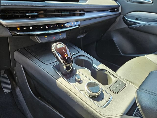 Used 2025 Cadillac XT4 Premium Luxury FWD image 24