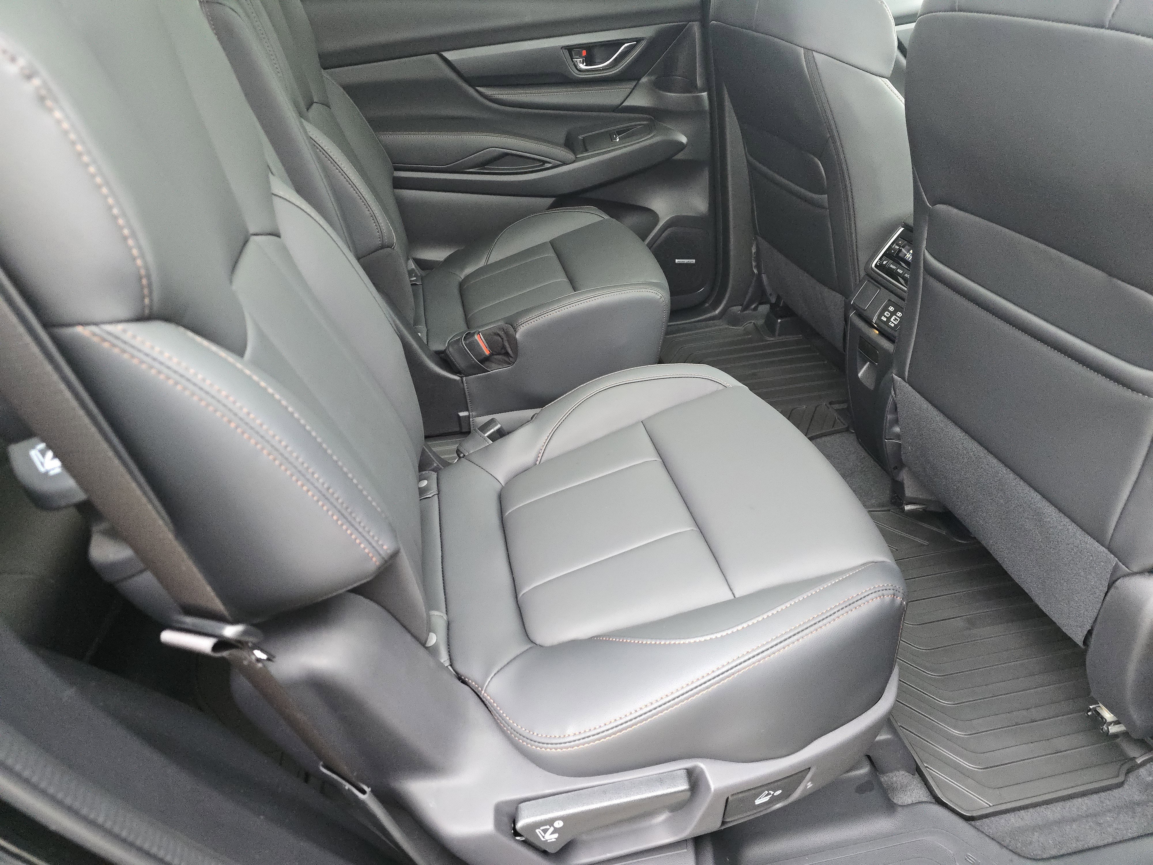 New 2025 Subaru Ascent Bronze Edition image 18