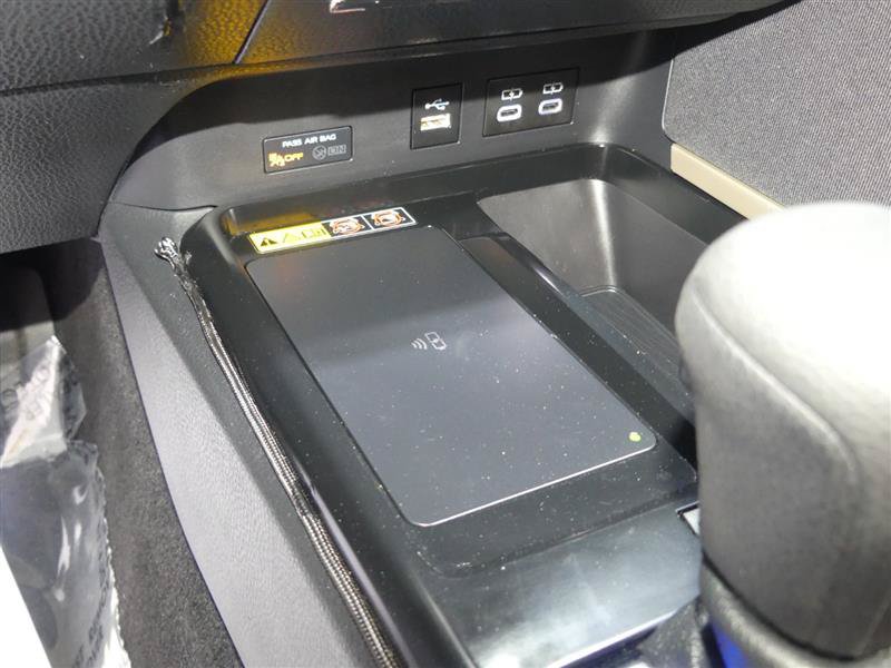 Used 2025 Toyota Camry LE FWD image 33