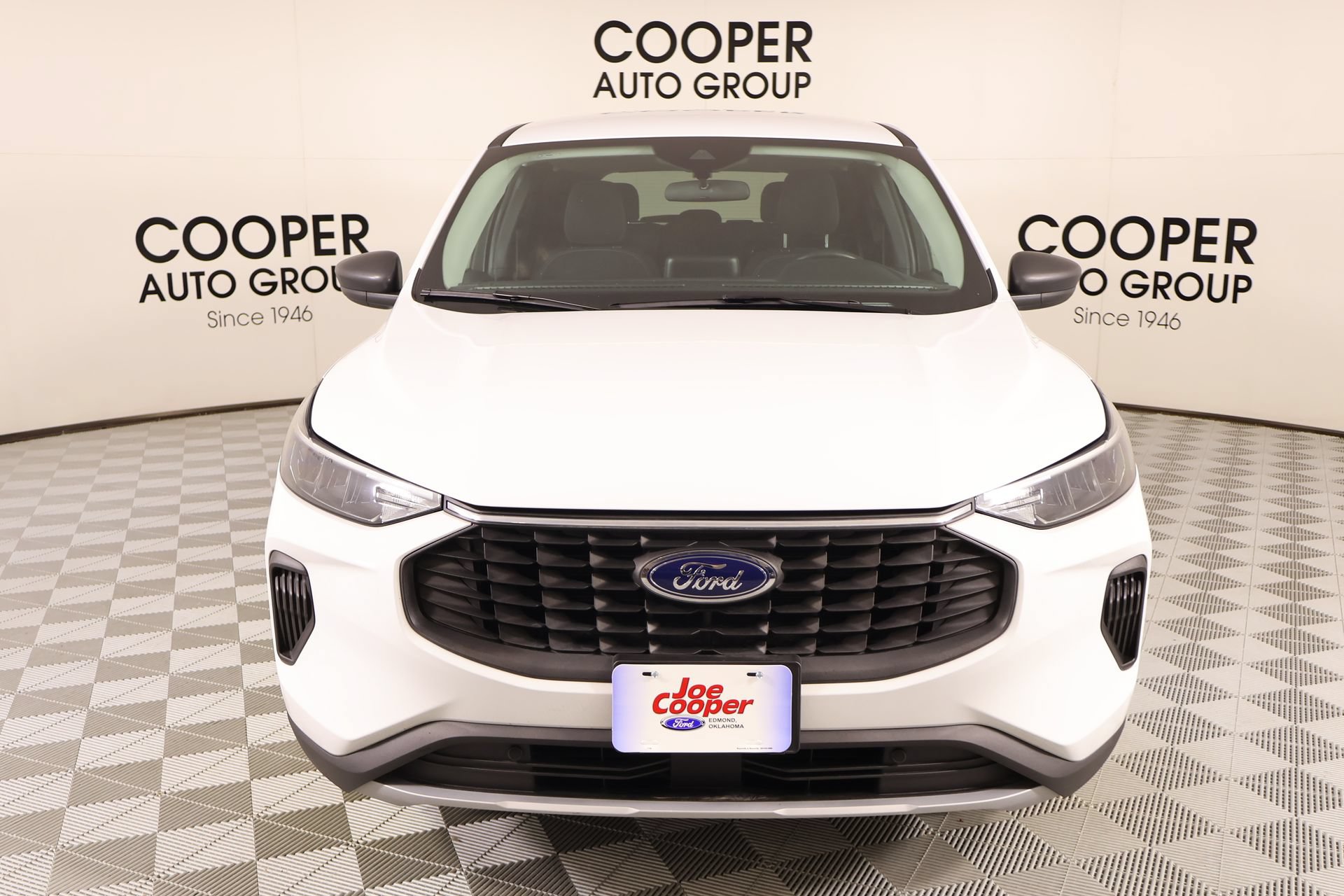 Used 2024 Ford Escape Active w/ Cold Weather Package FWD image 9