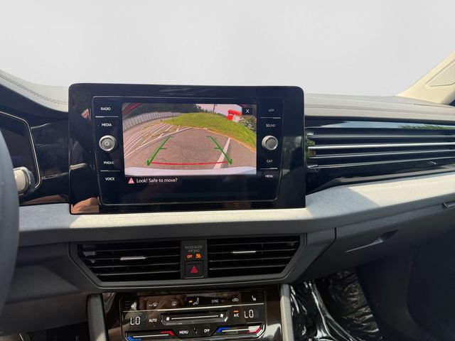 New 2027 Volkswagen Jetta SE FWD image 16
