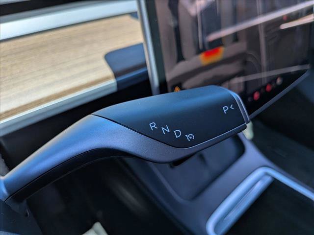 Used 2024 Tesla Model Y Long Range AWD/4WD image 12