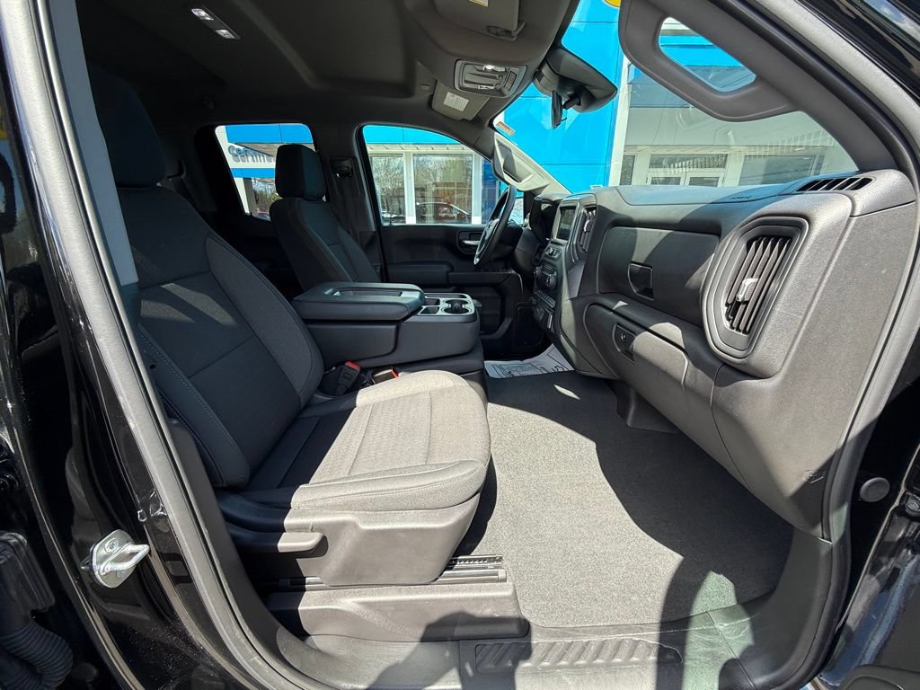 Used 2024 Chevrolet Silverado 1500 Custom AWD/4WD image 31