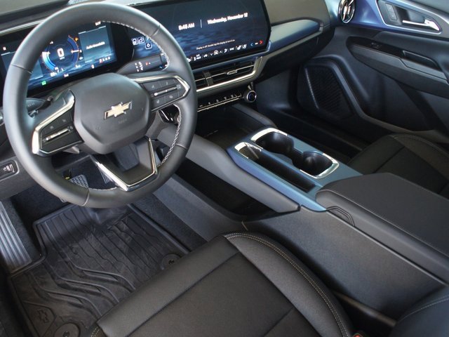 New 2026 Chevrolet Equinox EV LT image 2