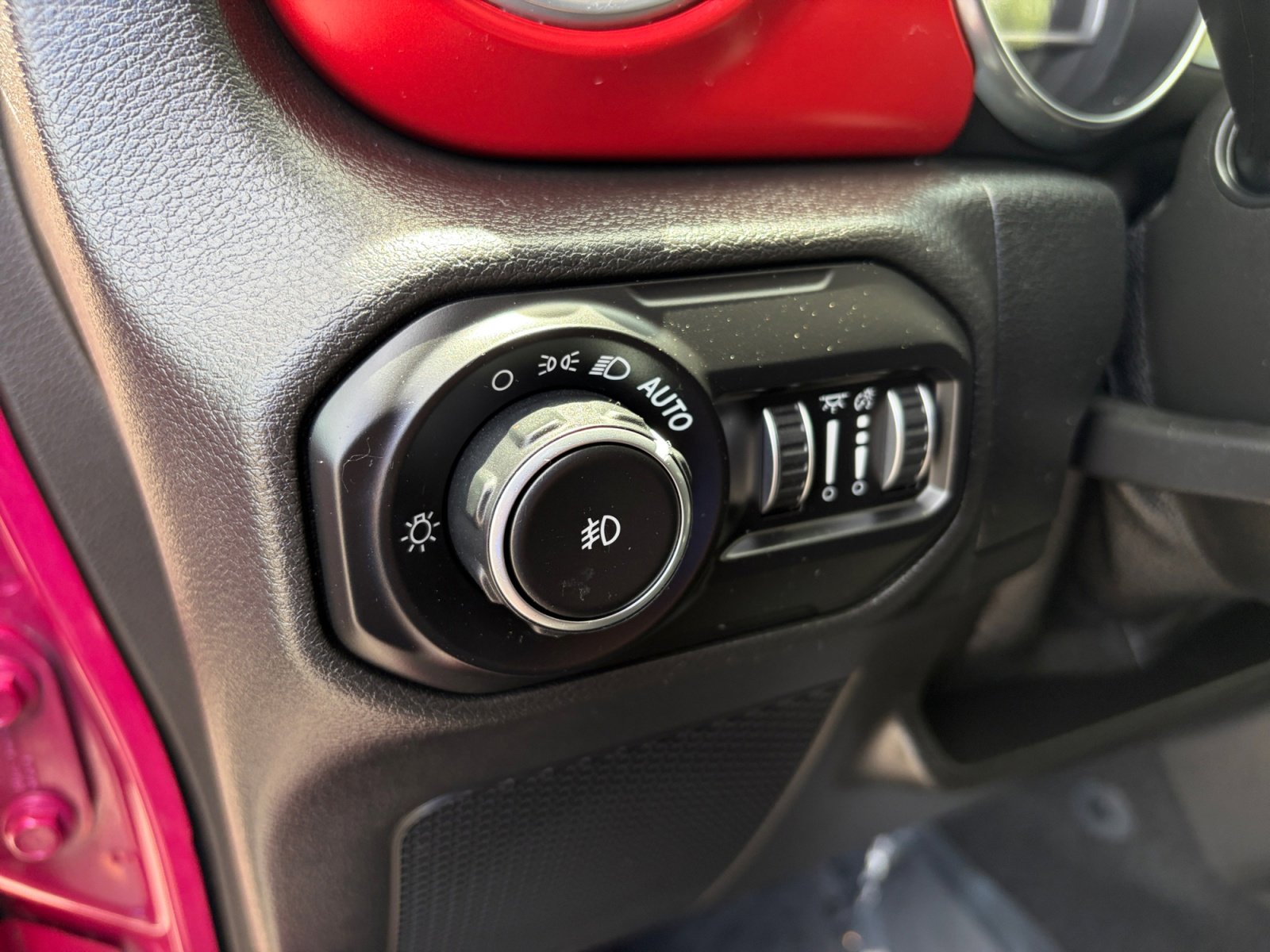 Used 2021 Jeep Wrangler Rubicon AWD/4WD image 17