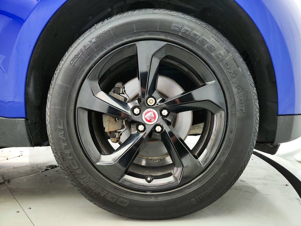 Used 2020 Jaguar F-PACE Premium image 42