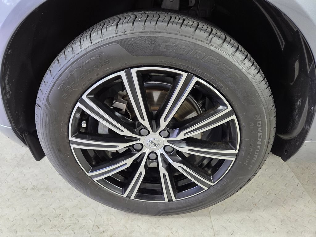 Used 2021 Volvo XC60 T5 Inscription FWD image 11