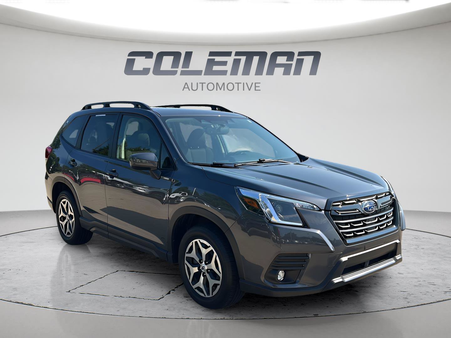 Used 2024 Subaru Forester Premium AWD/4WD image 2