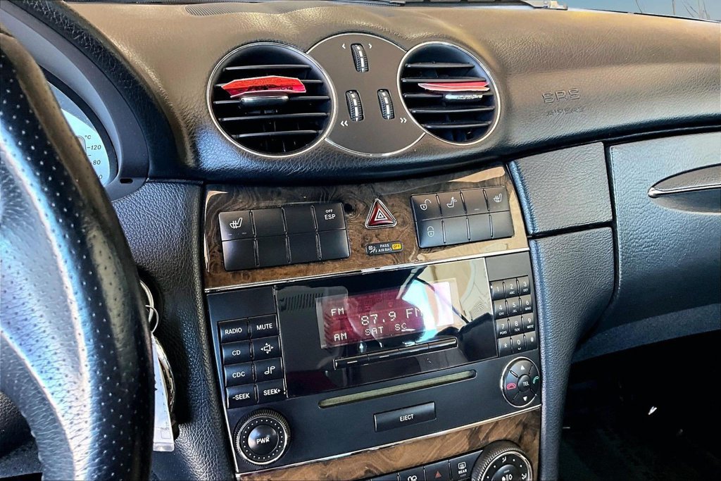 Used 2007 Mercedes-Benz CLK 550 Cabriolet image 21