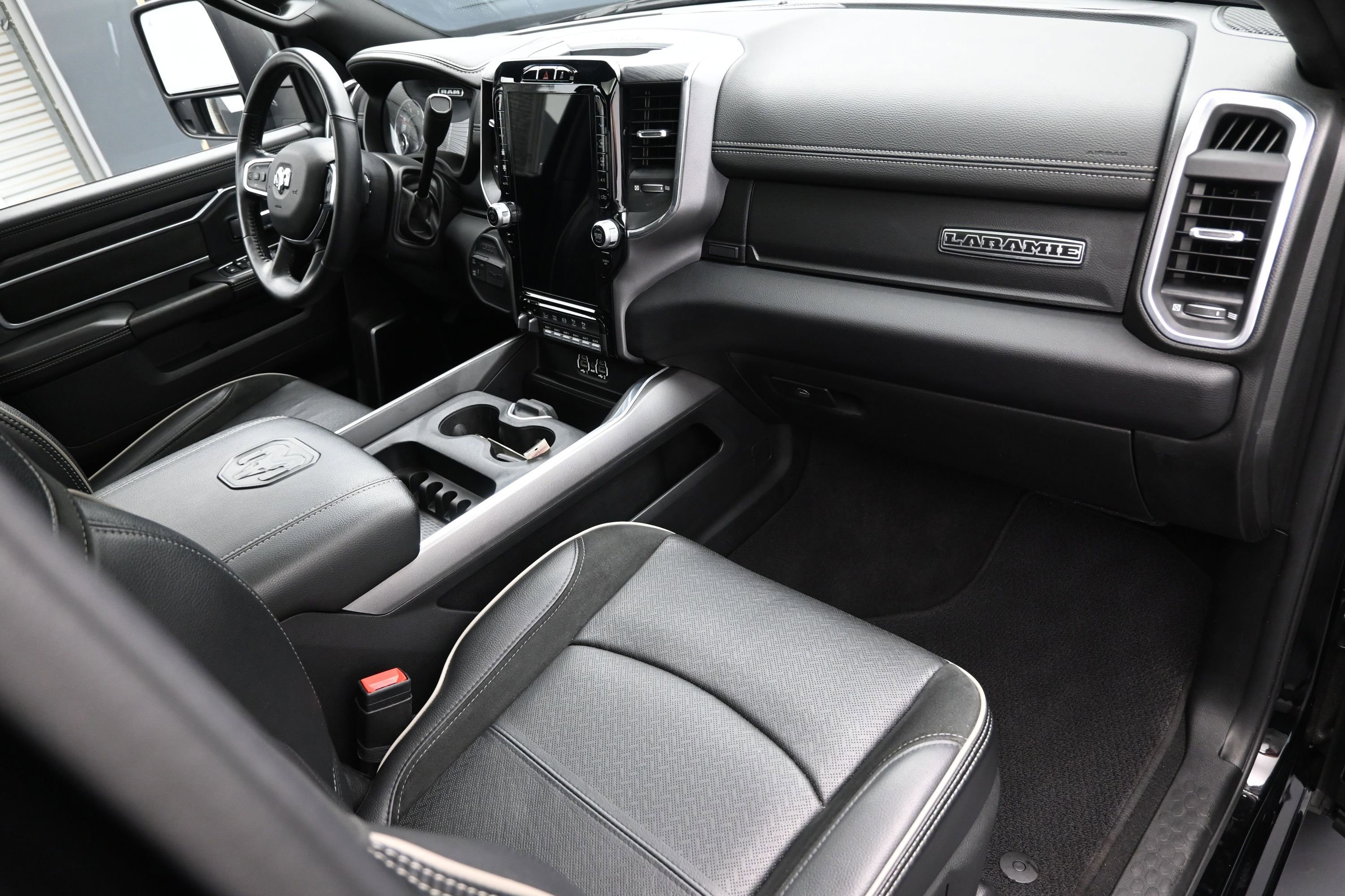 Used 2024 RAM 3500 Laramie w/ Night Edition AWD/4WD image 39