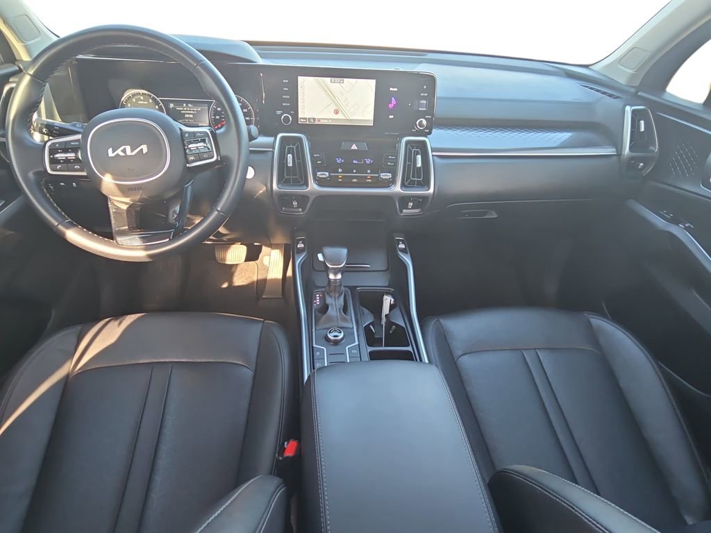 Used 2023 Kia Sorento S w/ Panoramic Sunroof Package image 9