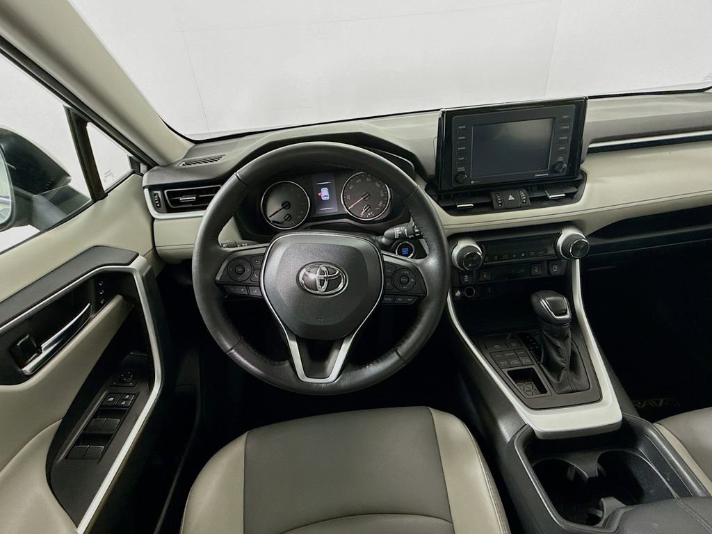 Certified 2021 Toyota RAV4 XLE Premium AWD/4WD image 21