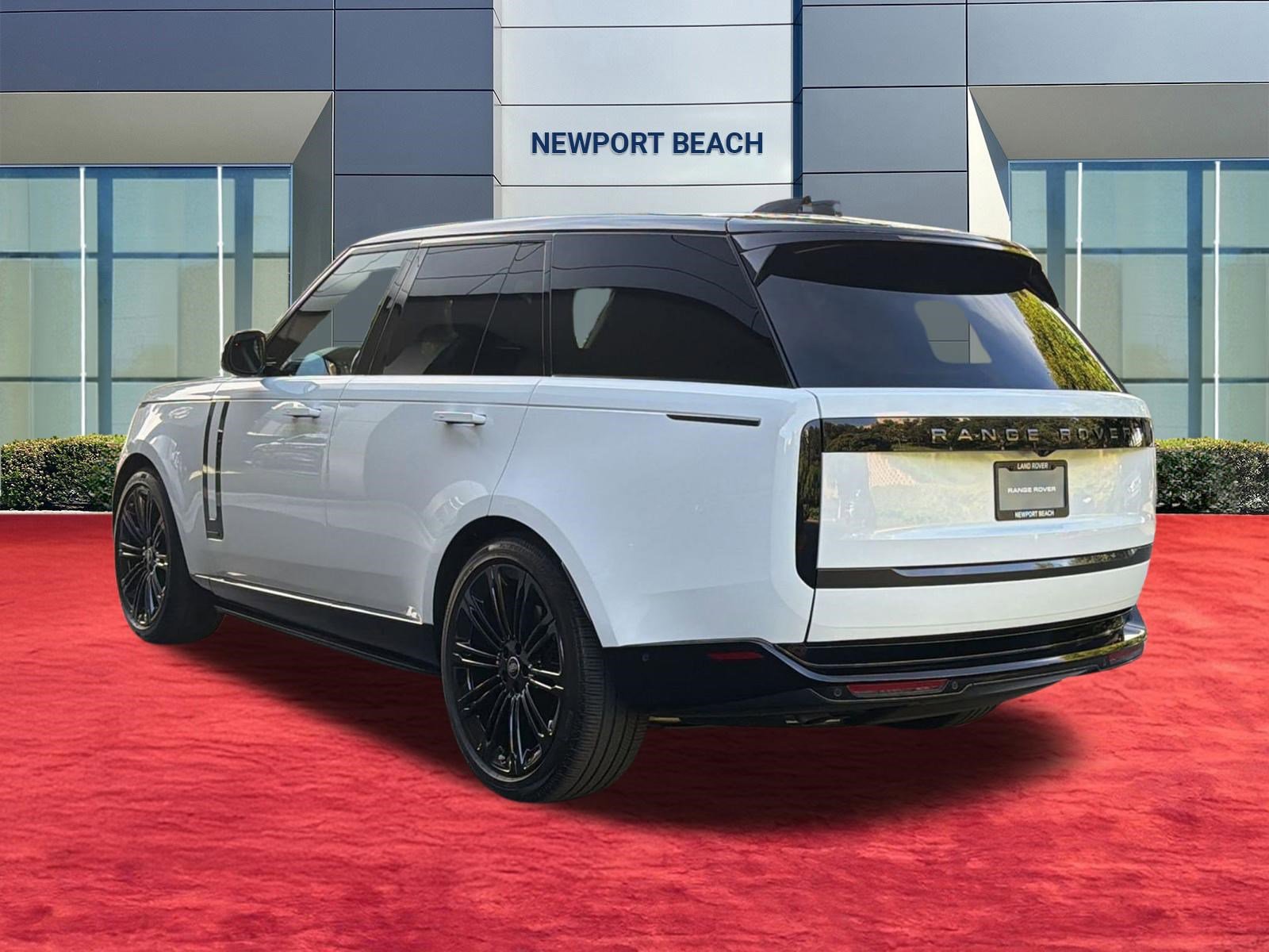 Certified 2025 Land Rover Range Rover Autobiography AWD/4WD image 3