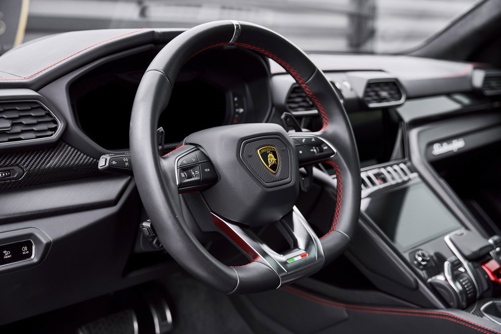 Used 2021 Lamborghini Urus image 39