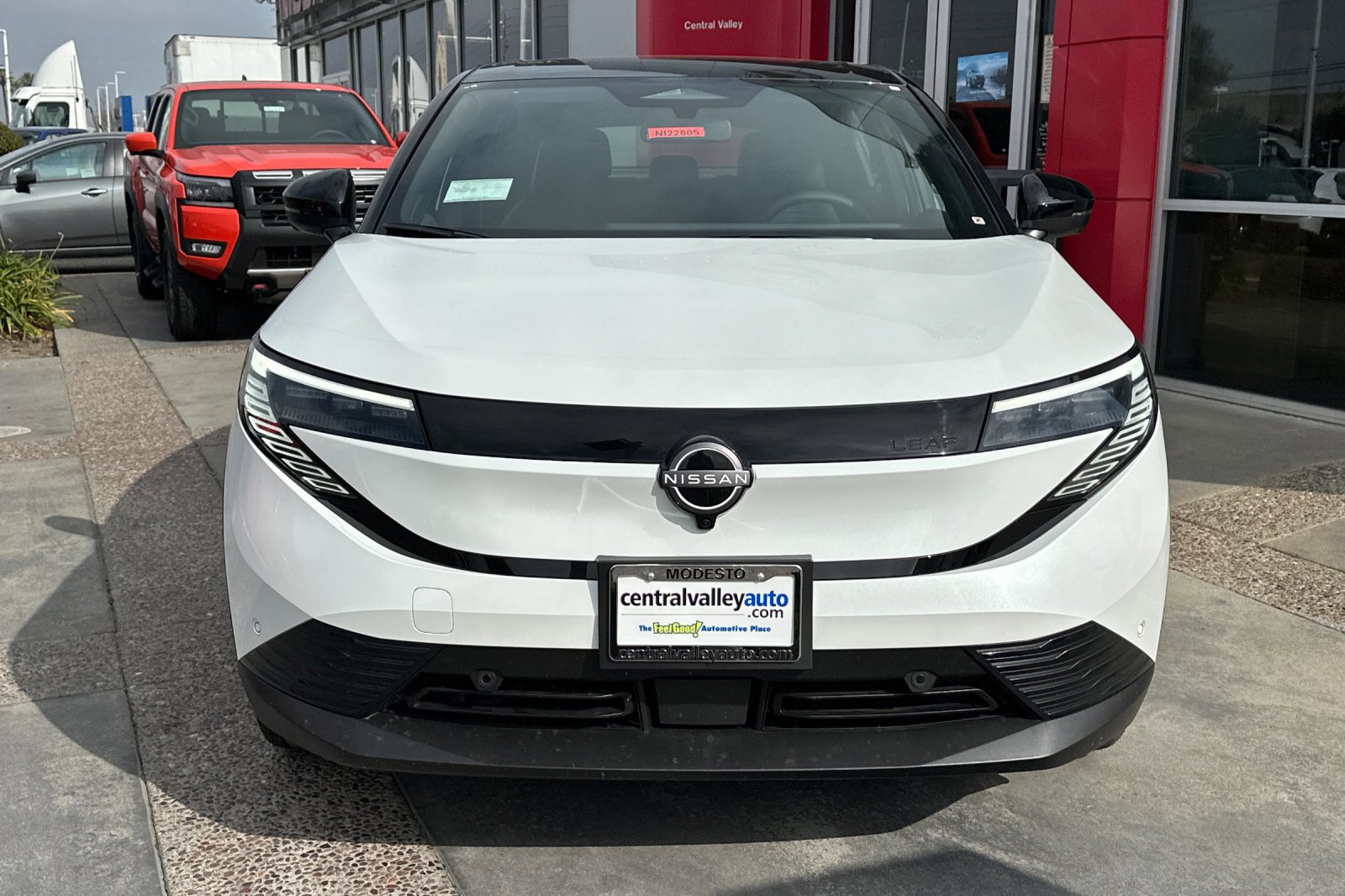 New 2026 Nissan Leaf SV+ w/ Illuminated Package FWD image 9