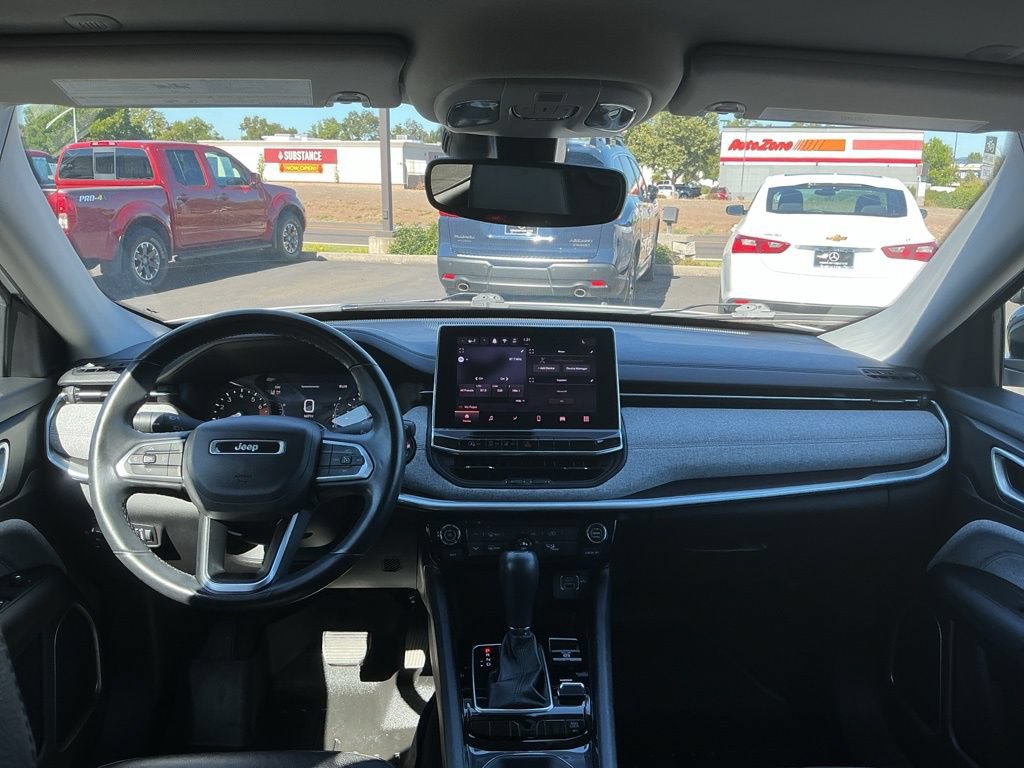Used 2022 Jeep Compass Latitude AWD/4WD image 24