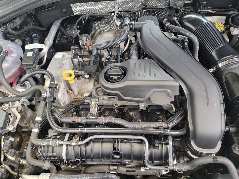 Used 2025 Volkswagen Jetta Sport FWD image 30