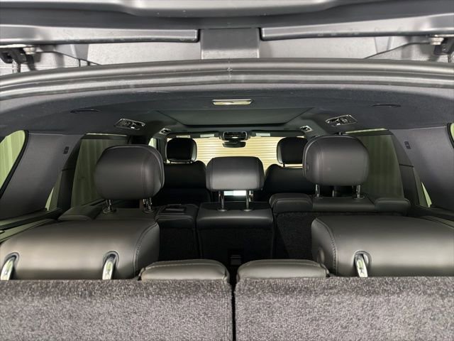 Used 2023 Land Rover Range Rover Long Wheelbase SE image 28