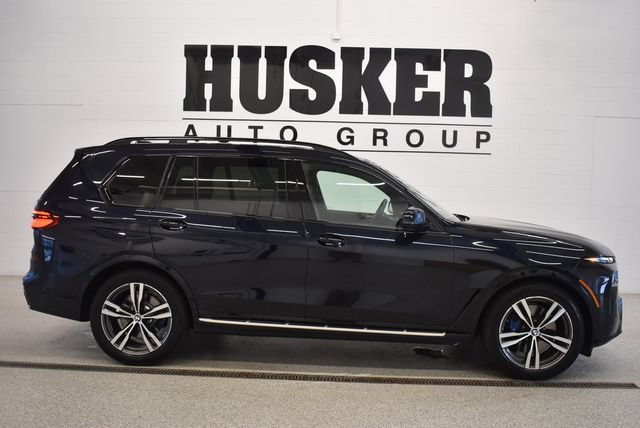 Used 2026 BMW X7 xDrive40i w/ M Sport Package AWD/4WD image 2