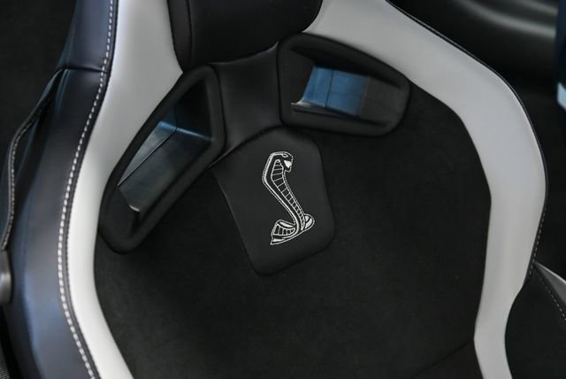 Used 2020 Ford Mustang Shelby GT500 w/ Carbon Fiber Track Pack image 54